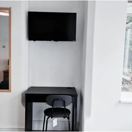 Double Room In Modern House Near Nottingham Exterior photo