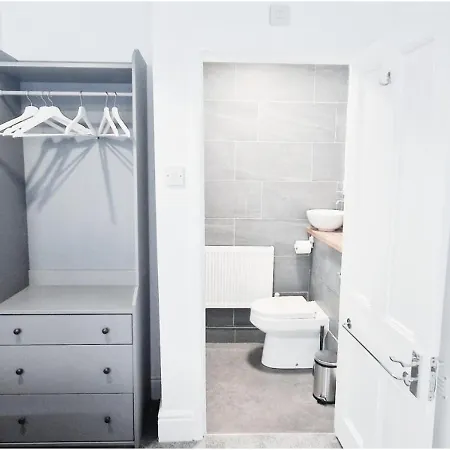 Double Room In Modern House Near Nottingham Exterior photo