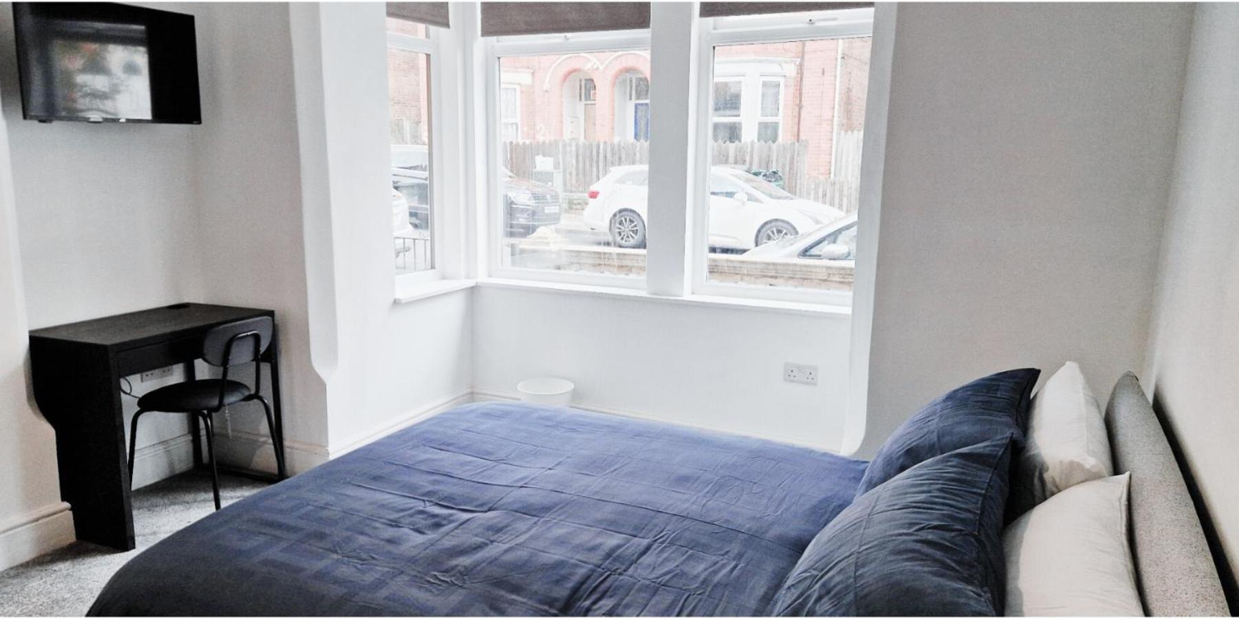 Double In Modern House Near Nottingham