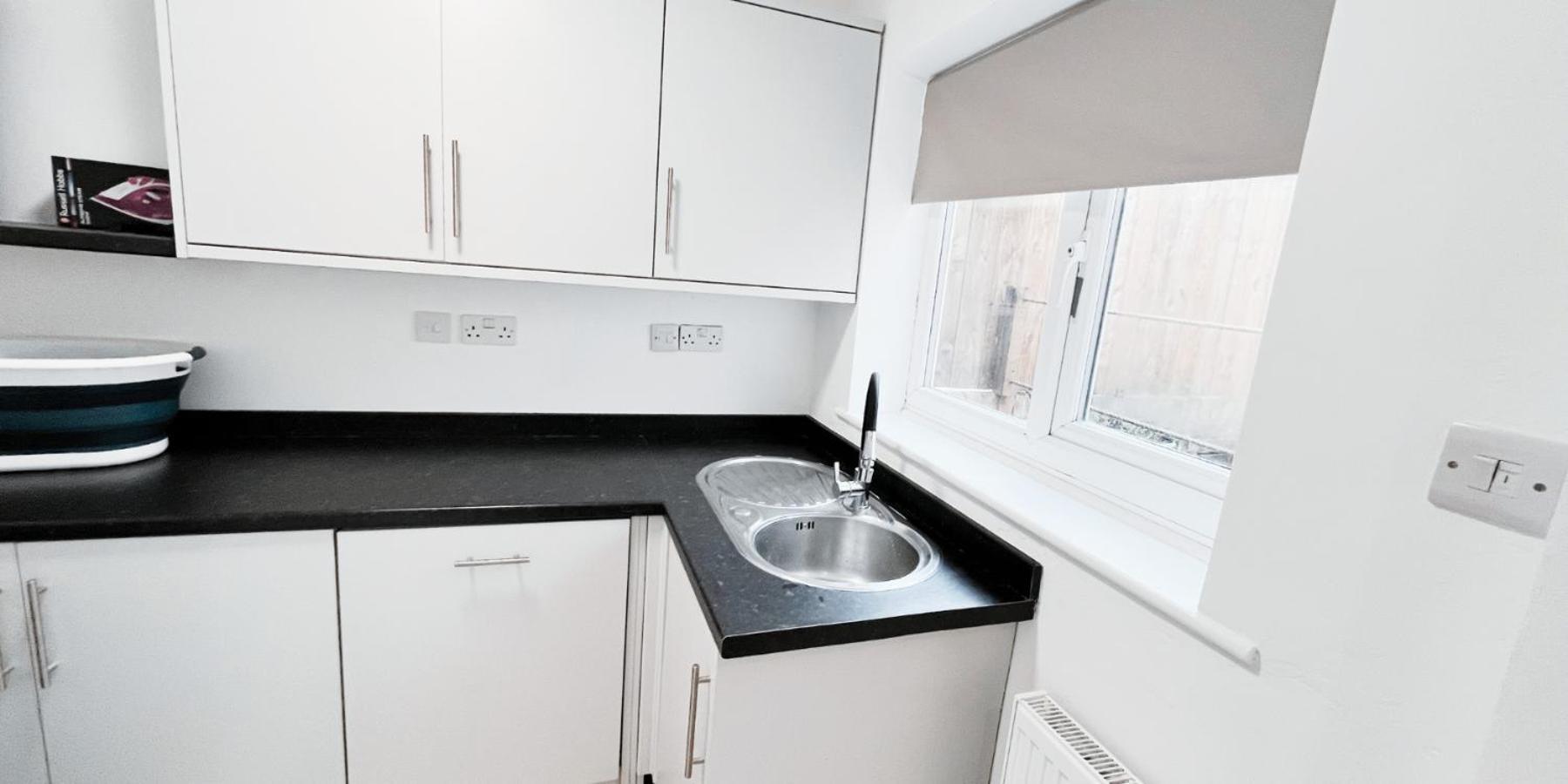 Apartment Double In Modern House Near *